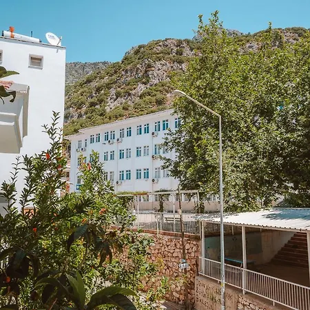 Kuytu Terrace