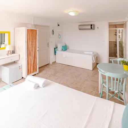 Bed & Breakfast Kuytu Terrace