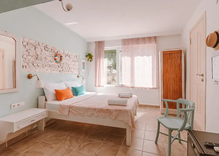 Kuytu Terrace Bed & Breakfast